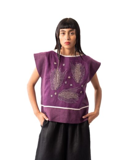 Blusa bordada uva punto de cruz