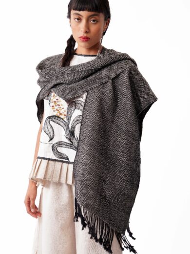 Mantilla zic zac blanco y negro