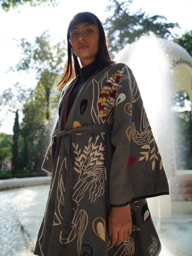 Saco vamp bordado gris